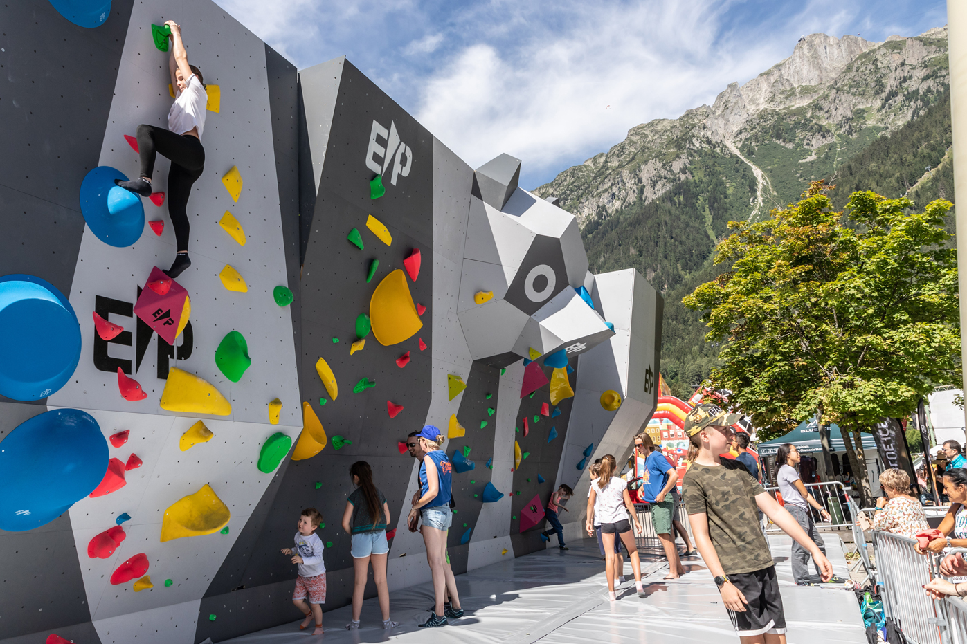 EP Climbing, partenaire incontournable à la Coupe du Monde de Chamonix 2025